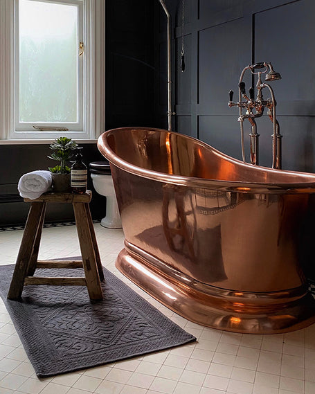 Freestanding copper bath tub, Copper bath tubs, Outdoor copper bath tub, Roll top copper bath tub, Large copper bath tub, Reclaimed copper bath tub, Japanese copper bath tub, Antique copper bath tub, Quickshine brass and copper bath tub, Hammered copper bath tub