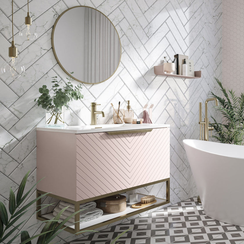 Macie 600 LED Round Mirror